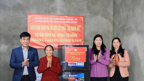 Hỗ trợ người nghèo huyện Thường Tín xây nhà Đại đoàn kết