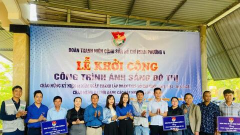 Hơn 2.000 "áo xanh tình nguyện" ra quân xây dựng đô thị văn minh