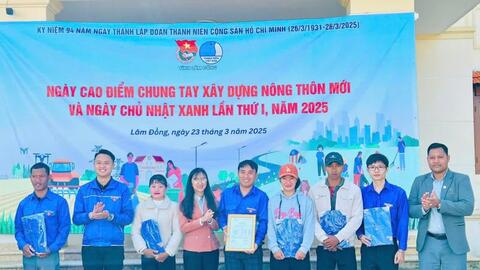 Tuổi trẻ Lâm Đồng ra quân ngày cao điểm xây dựng Nông thôn mới