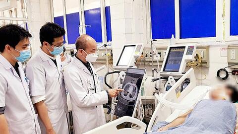 Người lớn nhiều bệnh nền mắc sởi dễ diễn biến nặng