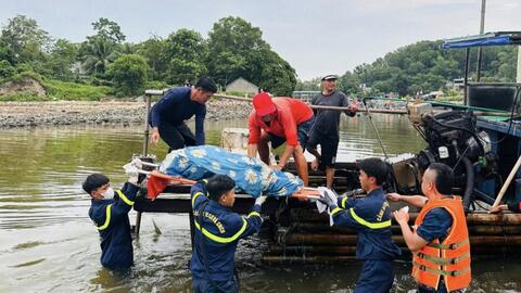 Thanh Hoá: Đã tìm thấy thi thể cháu bé mất tích do đuối nước tại biển Sầm Sơn