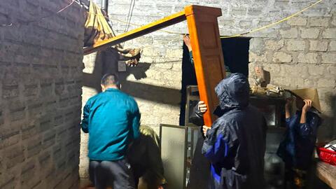 Nhiều xã tại Nghệ An ngập lụt do mưa lũ