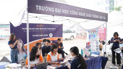 Điểm chuẩn giảm, cơ hội mở rộng cho sĩ tử