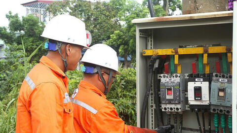 Đội Điện lực Dương Kinh nâng cao chất lượng quản lý hệ thống đo xa