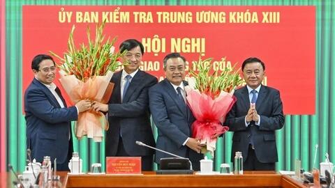 Hội nghị bàn giao công tác Chủ nhiệm Ủy ban Kiểm tra Trung ương