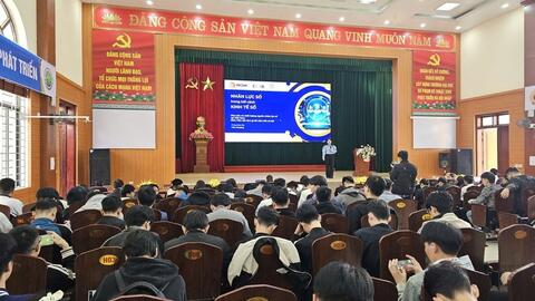 Nghệ An phát triển thương mại điện tử ngay từ giảng đường đại học