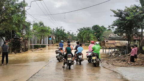 Miền Trung: Mưa lớn ngập lụt diện rộng, hơn 31.000 hộ dân mất điện