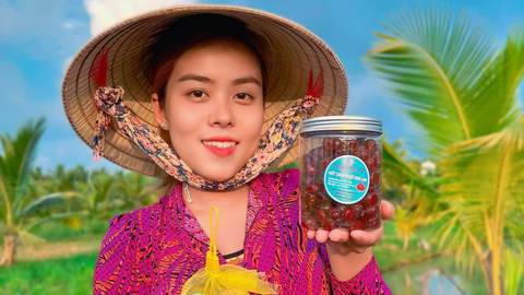 Huyền Phi 97: 'Thoát nghèo' nhờ đưa đặc sản Vĩnh Long lên TikTok Shop