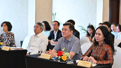 Thứ trưởng Nguyễn Sinh Nhật Tân: Thương mại điện tử là động lực then chốt cho tăng trưởng bền vững