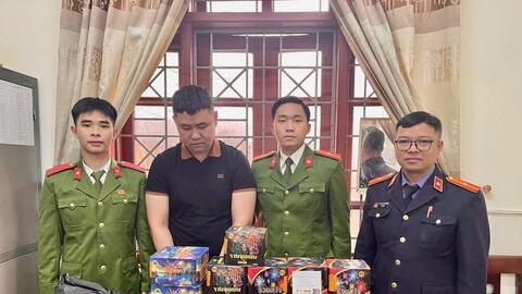 Diễn Châu (Nghệ An): Bắt giữ đối tượng tàng trữ trái phép pháo nổ