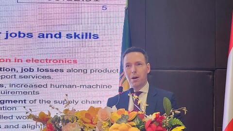 Giải 'bài toán' nhân lực cho ngành công nghiệp bán dẫn