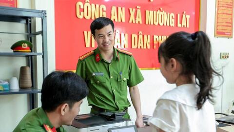 Công an Mường Lát chuyển mình cùng hành trình số hoá