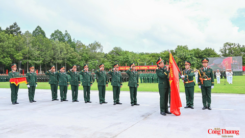 Sư đoàn 330 đón nhận Huân chương Bảo vệ Tổ quốc hạng Nhất