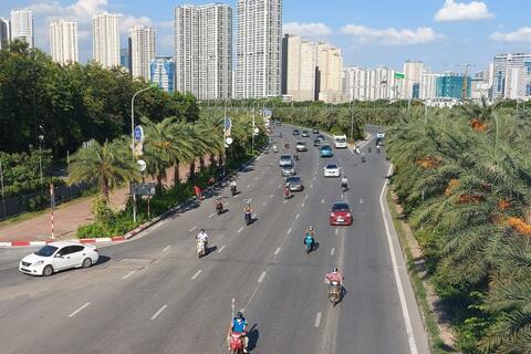 Hà Nội ngày nắng, có nơi nắng nóng, chiều có thể có dông