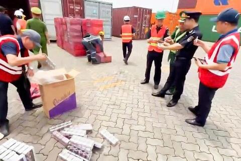 Triệt phá loạt vụ buôn lậu thuốc lá quy mô lớn
