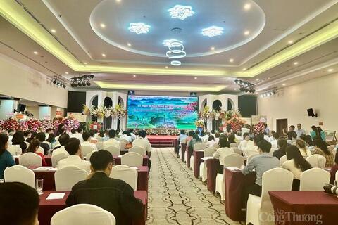 Phú Thọ phát động chương trình kích cầu, khơi dậy tiềm năng du lịch sau sáp nhập