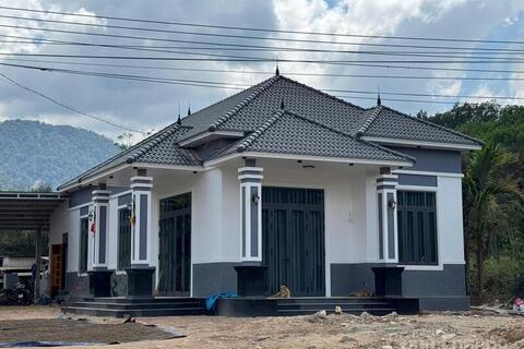 Phố trong làng giữa đại ngàn Tây Nguyên