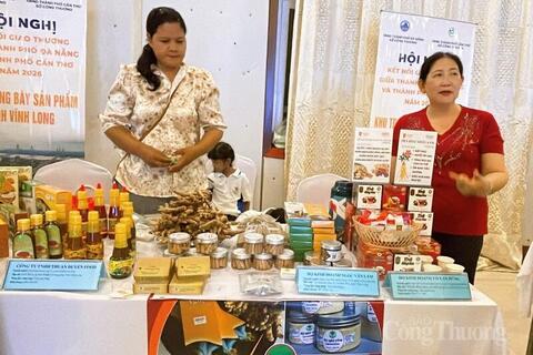 Chùm ảnh: Sản phẩm OCOP kết nối giao thương Cần Thơ - Đà Nẵng