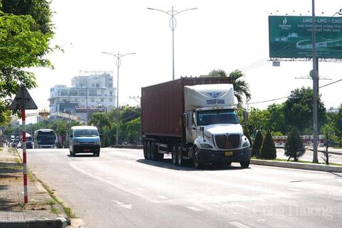 Đà Nẵng: Tăng cường quản lý, ngăn chặn vận chuyển xăng dầu trái phép