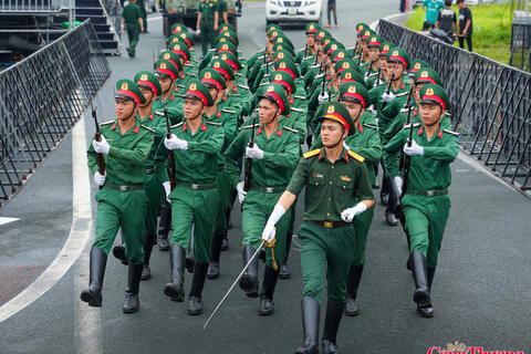 Xe tăng T-54B và xe thang đột kích sẽ xuất hiện tại Sao Nhập Ngũ Concert 2026