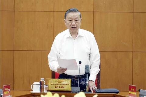 Bảo vệ môi trường và thích ứng với biến đổi khí hậu là một trong những trụ cột của mô hình phát triển mới