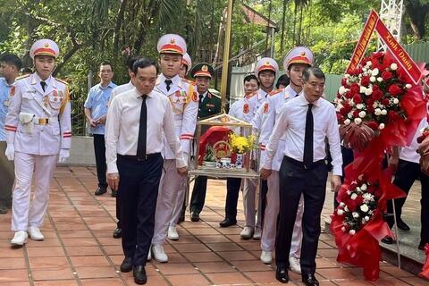 Thủ tướng Lê Minh Hưng: Bằng mọi giá, phải nỗ lực, quyết tâm cao nhất để tìm kiếm, quy tập và xác định danh tính hài cốt liệt sĩ