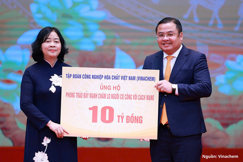 Vinachem triển khai nhiều hoạt động đền ơn đáp nghĩa, tri ân người có công
