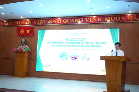 Sáng kiến nuôi tôm càng xanh "vượt lũ" xuất sắc giành giải Nhất Cuộc thi Sáng kiến phát triển kinh tế nông nghiệp thích ứng với biến đổi khí hậu