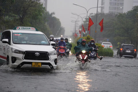 Dự báo thời tiết ngày 20/8: Mưa dông bao trùm cả nước, cục bộ có nơi mưa to