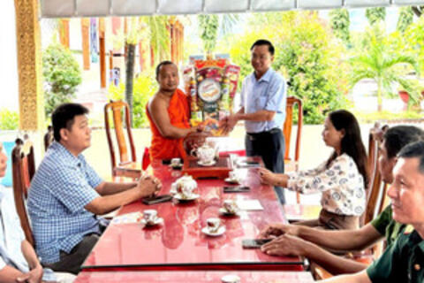 Xã miền núi ở An Giang chăm lo đồng bào Khmer vui Lễ Sen Đôn Ta