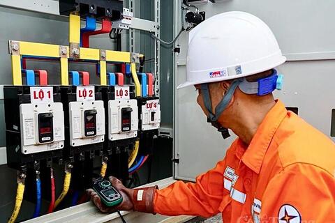 Thanh Hóa: Tiết kiệm điện là 'chìa khóa' giảm tải mùa nắng nóng