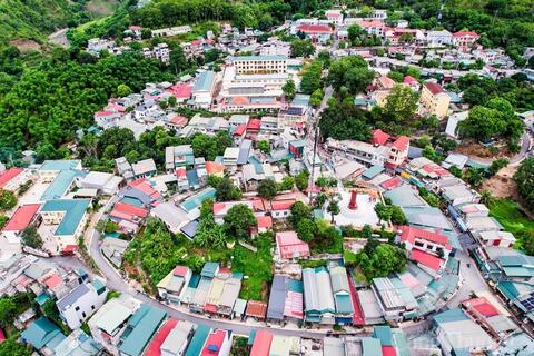 Một năm chuyển mình cùng chính quyền 2 cấp ở xã biên giới Mường Lát