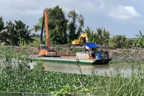 10 ha lúa Hè Thu cần thu hoạch sớm chạy lũ thượng nguồn đổ về Đồng Tháp Mười