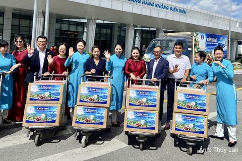 Mắc ca Điện Biên 'cất cánh' cùng Vietnam Airlines