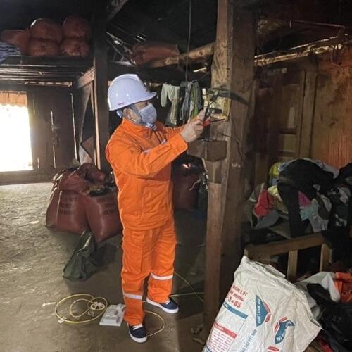 EVNNPC đẩy mạnh chuyển đổi số, đào tạo quốc tế nâng cao năng lực