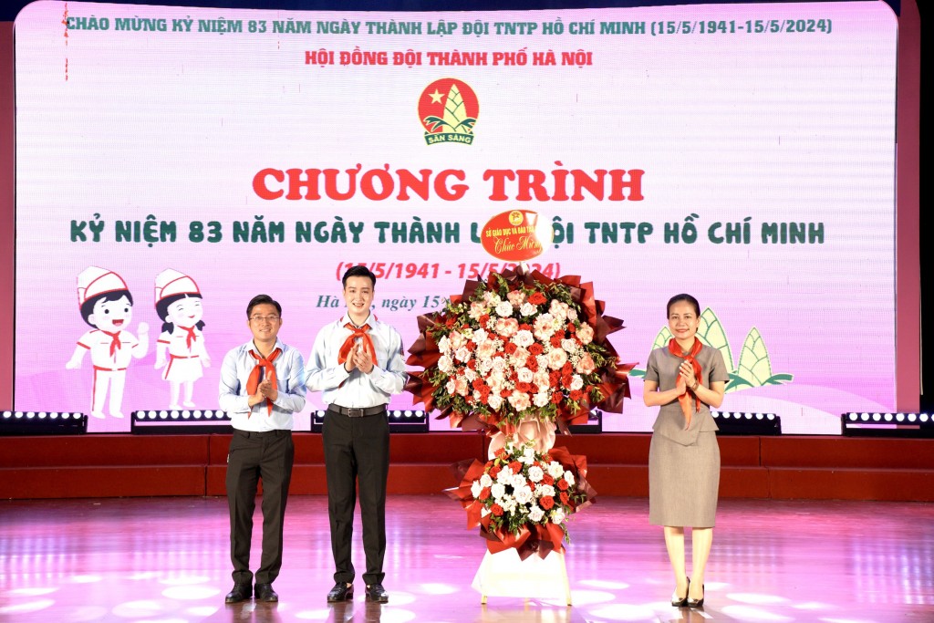 83 mùa hoa, thiếu nhi Thủ đô lớn lên cùng đất nước