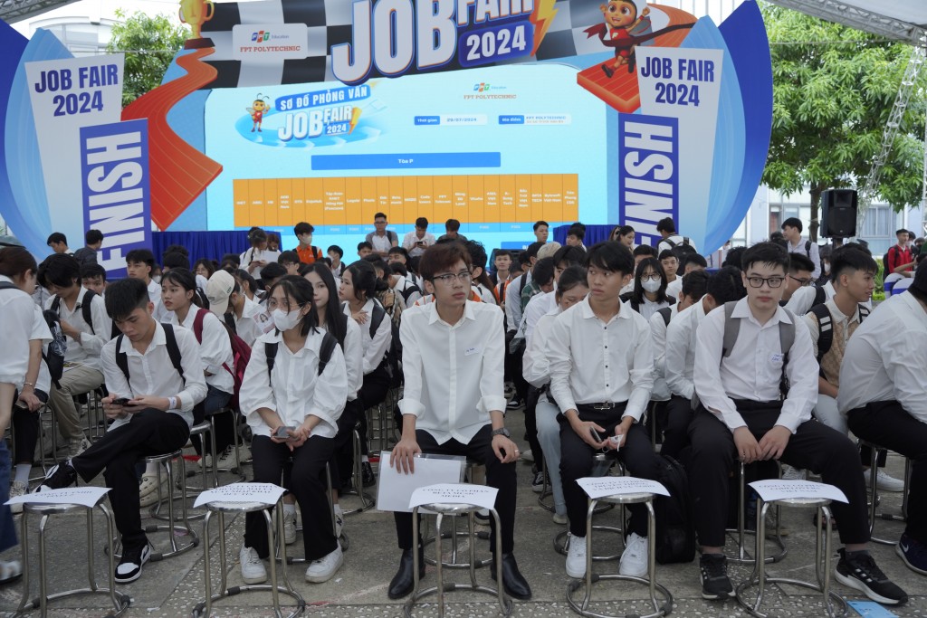 “Săn” việc cùng sinh viên FPT Polytechnic tại ngày hội “Job Fair 2024”