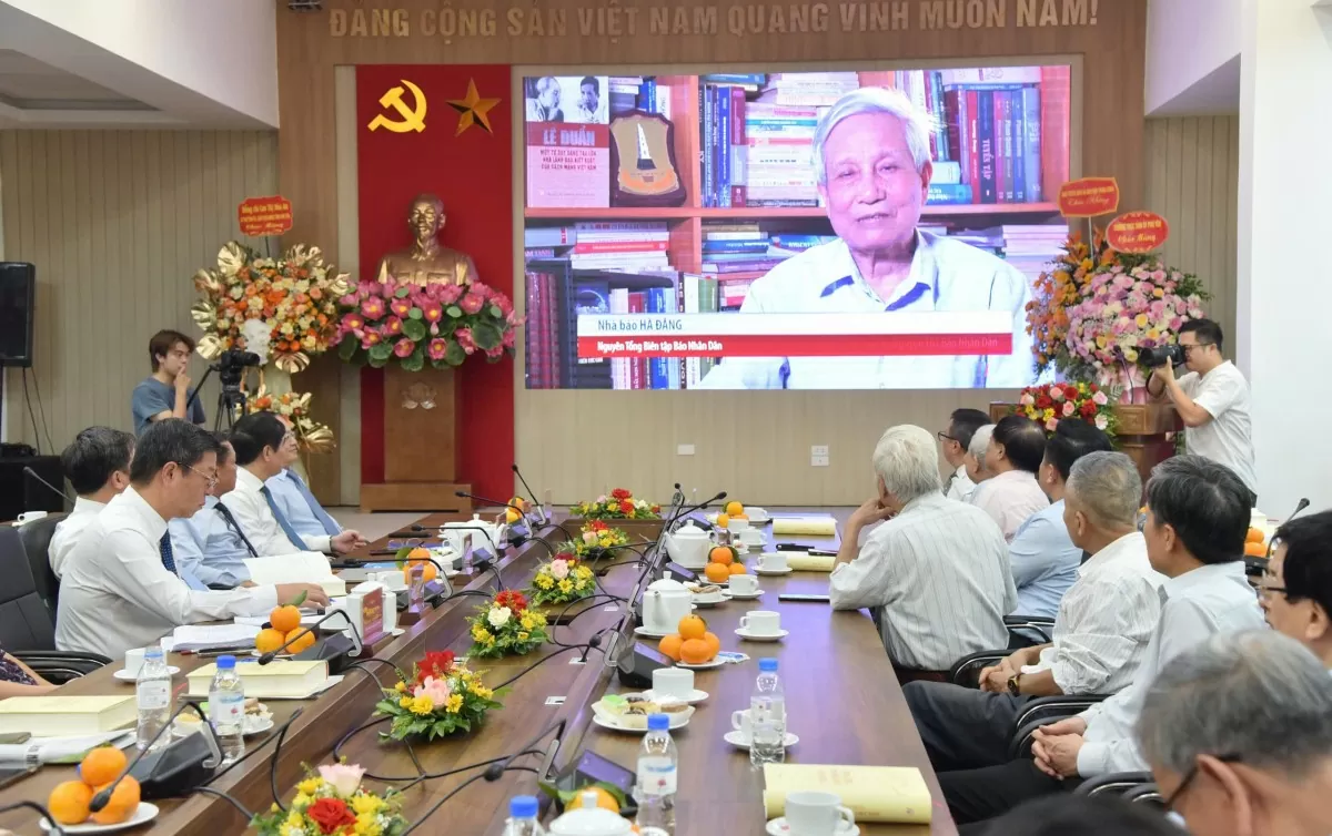 Ra mắt cuốn sách 'Tinh hoa cách mạng Việt Nam'