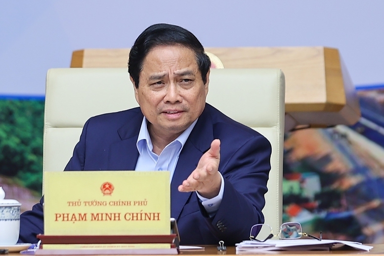 Thủ tướng yêu cầu tăng cường quản lý, kiểm tra, giám sát, nâng cao chất lượng công trình, tuyệt đối không để xảy ra tiêu cực, tham nhũng, lãng phí và mất an toàn lao động. Ảnh: VGP/Nhật Bắc