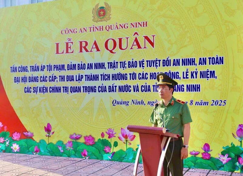Thiếu tướng Trần Văn Phúc yêu cầu toàn lực lượng tập trung cao độ, triển khai quyết liệt các mặt công tác nghiệp vụ, kiên quyết đấu tranh không khoan nhượng với các loại tội phạm