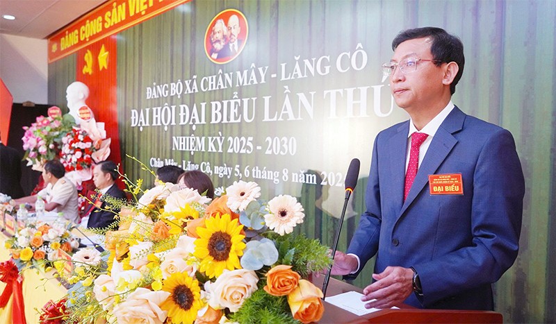 Bí thư Đảng ủy xã Chân Mây – Lăng Cô Lưu Đức Hoàn phát biểu khai mạc Đại hội