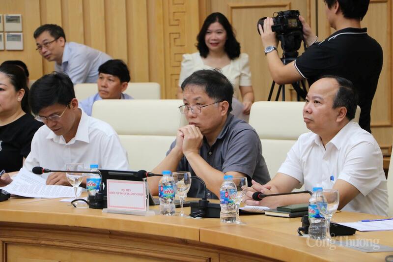 Đại diện khối tập đoàn, doanh nghiệp tham gia Hội nghị.