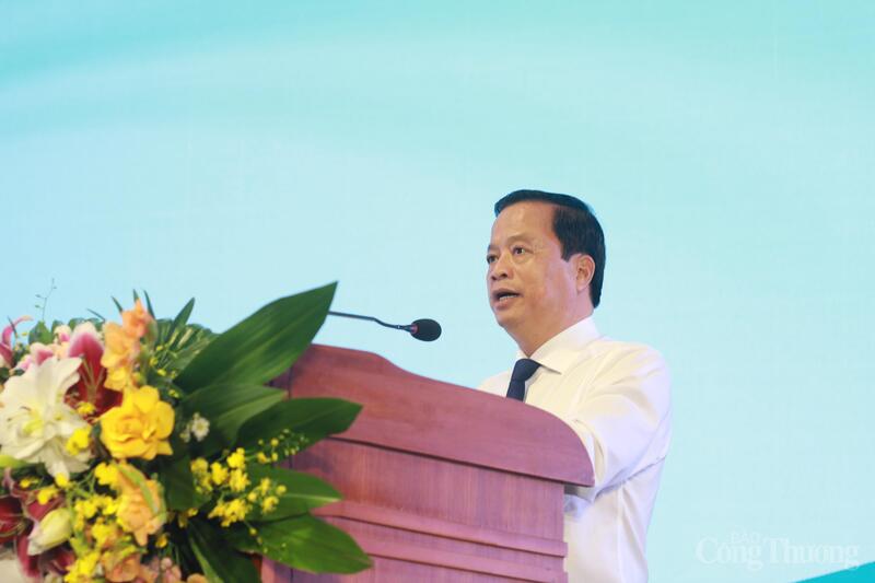 Ông Nguyễn Tuấn Thanh, Phó Chủ tịch Thường trực UBND tỉnh Gia Lai phát biểu khai mạc hội nghị. Ảnh: Hiền Mai