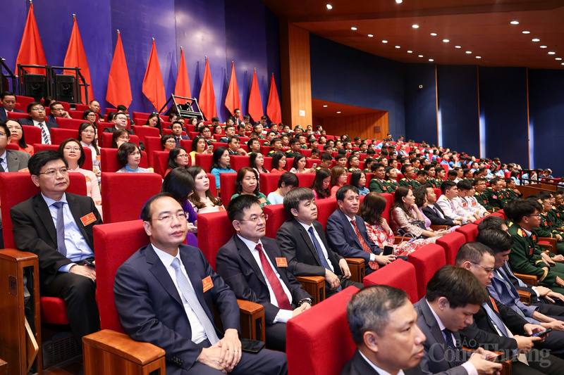 Các đại biểu tham dự lễ kỷ niệm 80 năm ngày thành lập Chính phủ. Ảnh: Nam Nguyễn