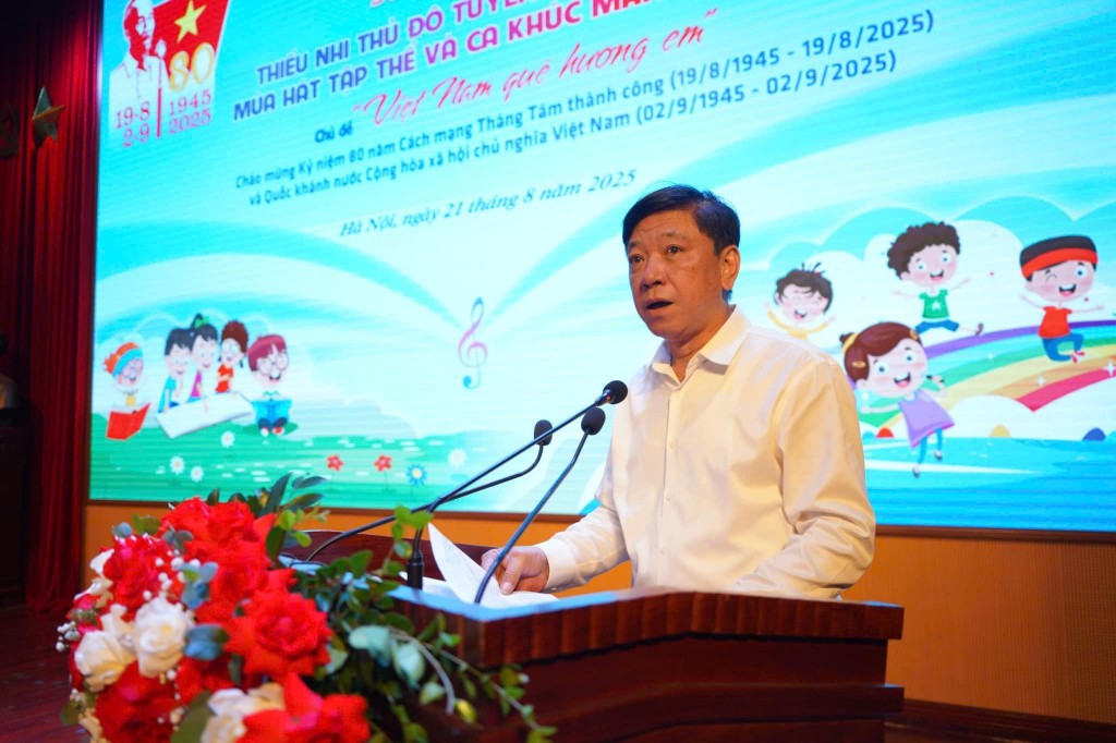 Giám đốc Trung tâm Văn hóa và Thư viện Hà Nội Trần Tuấn Anh phát biểu khai mạc