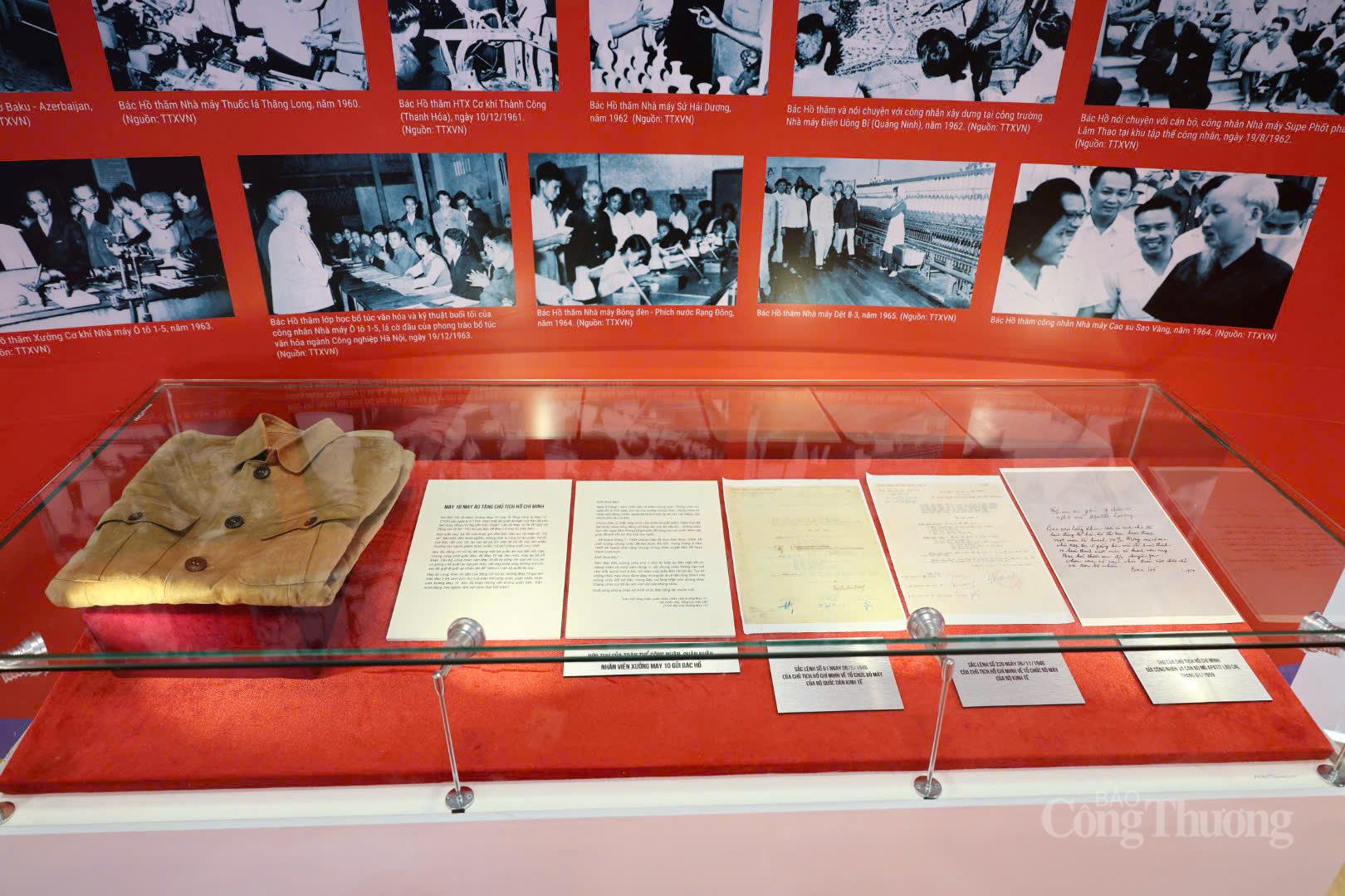 Trưng bày các Sắc lệnh của Chủ tịch Hồ Chí Minh về dấu mốc hình thành, quá trình phát triển của ngành Công Thương