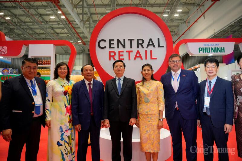Chùm ảnh: Hàng nghìn du khách và doanh nghiệp đổ về Vietnam International Sourcing Expo 2025 - 3