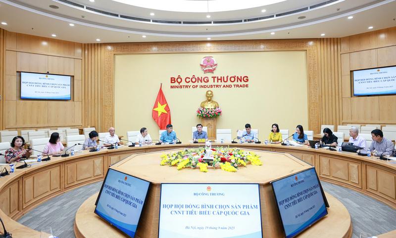 Toàn cảnh cuộc họp. Ảnh: Nguyễn Nam