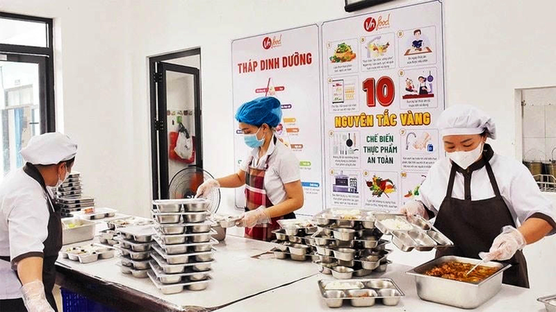 Cần minh bạch và trách nhiệm trong toàn bộ chuỗi tổ chức bữa ăn bán trú.