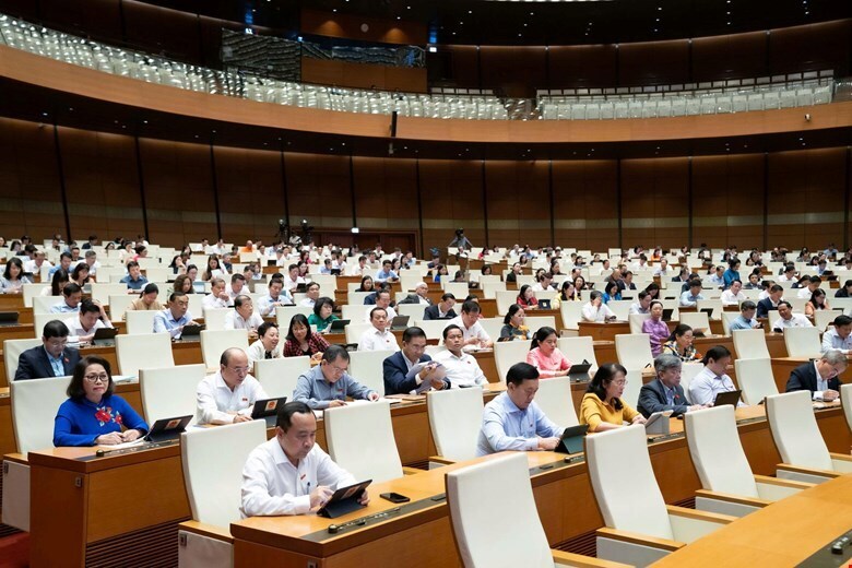 Toàn cảnh phiên họp chiều 29/10. Ảnh: QH